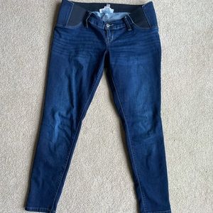 Maternity jeans. Low panel, fit like a snug 8